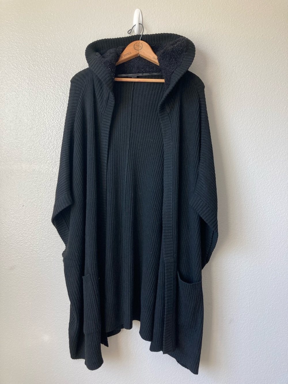 Torrid hooded ribbed sleeveless drop shoulder sweater open front cardigan sz 1/2